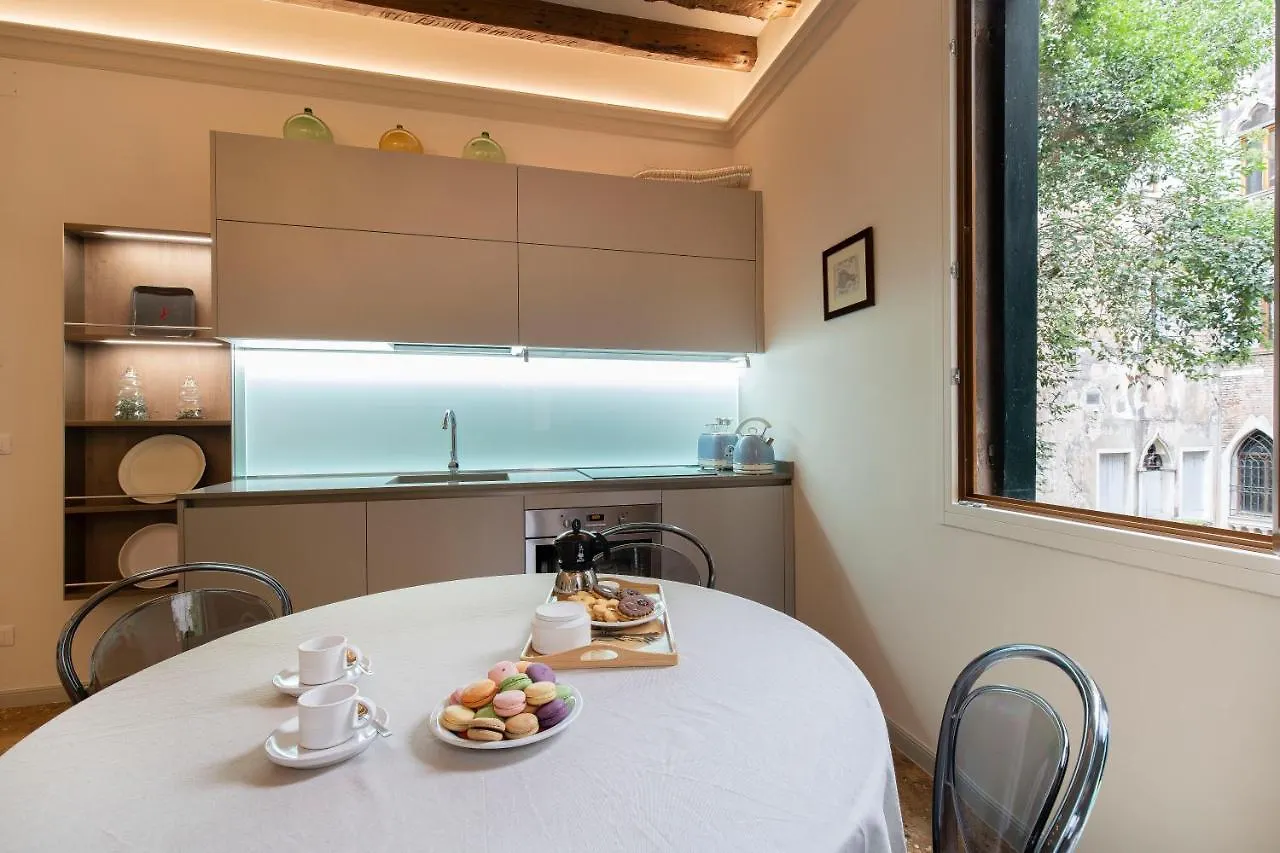 Ca' Anna Rialto Apartment M0270429079 Venice Italy